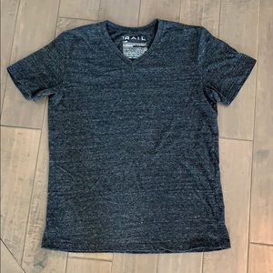 THE RAIL V neck